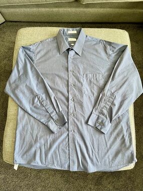 Van Heusen Men's Blue Classic Button-Down Dress Shirt